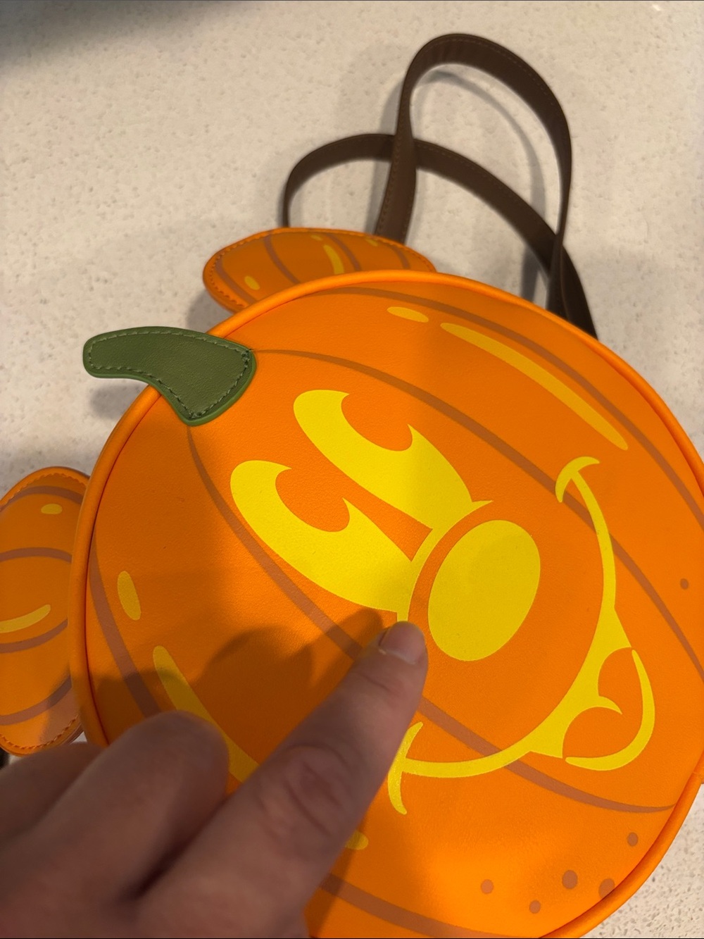 Disney Mickey Pumpkin Glow in Dark Crossbody Bag Soft Tag Loungefly nwt - Picture 2 of 6